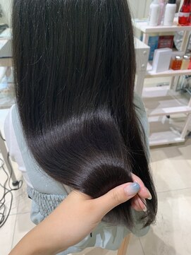 フォルテ 横浜店(FORTE) モテ髪ヘアカタログ、外ハネボブ、ペールベージュ、髪質改善