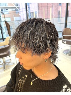 ゼンコー アオヤマ(ZENKO Aoyama) ハイライト×波巻きスパイラルパーマ　〔青山/渋谷/表参道〕