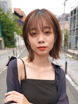 ミディアムレイヤーボブ顔まわりレイヤー透明感ベージュ
