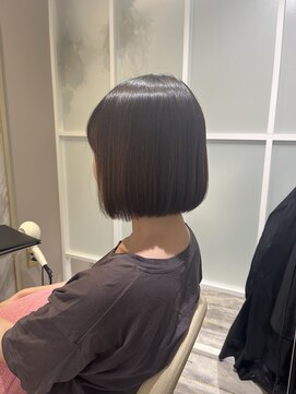 トッカ 高槻店(tocca) ぱっつん内巻きボブ