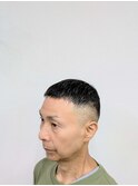 男らしさに個性を足したクロプスキンフェードメンズヘアスタイル