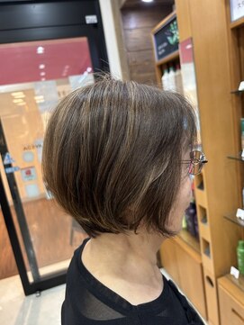 プランタンアヴェダ(printemps AVEDA) ハイライトカラーグラデーションボブ