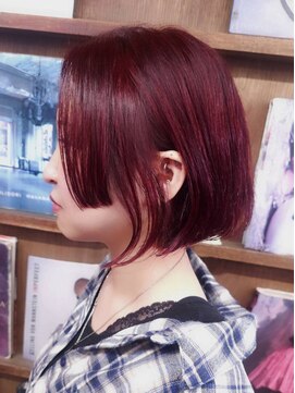 ブロック ジャポン(bloc japon) 深みレッド×ステップカットホブ ワインレッド ショートボブ