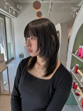 ムーム(Momb) 韓国レイヤーハッシュカット