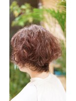 ネス(NESS) くせ毛を生かしたナチュラルカールなヴァイオレットピンク113
