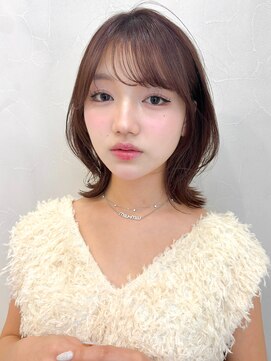 アグノス 青山(Agnos) セミディイメチェン外ハネボブミディアムレイヤーカット艶感