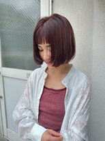 キチ(kichi.) 血色感赤みピンクカラーのボブ