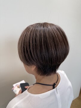 ロッカ(ROCCA) 柔らかさ叶う白髪ぼかしハイライトショート