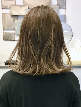 ミッテル(mittell) ミディアムヘア毛先パーマことりベージュ黒髪ウォーターフォール