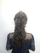 アヤナ バイ アヤラ(ayana by ayala)&nbsp;エレガントハイポニー