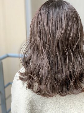 ジーナ 船橋(Zina) 小顔セミウェットウェーブピンクベージュハイライトカラー