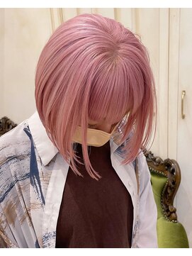 ロージアバイアルティナ(ROSIER by artina) ベビーピンク_暖色系カラー_ぶつ切りボブ_ピンクベージュ