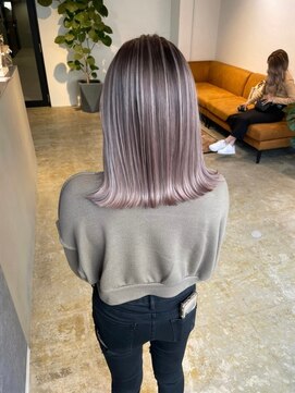 メリー オオサカ(Merly Osaka) ミルキィな超可愛いバレイヤージュ_ホワイトラベアッシュ_