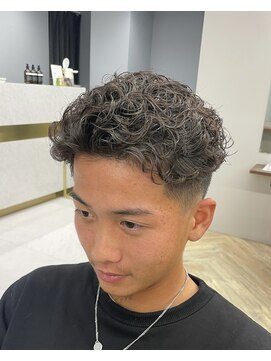 アレス バイ シカ 神戸三宮元町店(ALLES by Cica) 神戸／三ノ宮／元町メンズサロン宮城リョータ風パーマ