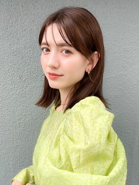 フォト 新宿(foto) プツッとラインのミディアムボブスタイル