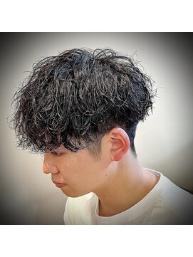 リフト(Lift) カット＋ツイストスパイラルパーマ