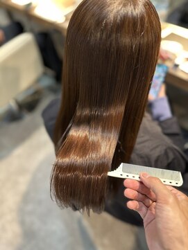 ララルーモ 渋谷公園通り店(LaLarOomo) 大人女性30代40代向けさらさらストレート