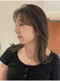 グレージュハイライト外国人オフィスで浮かない