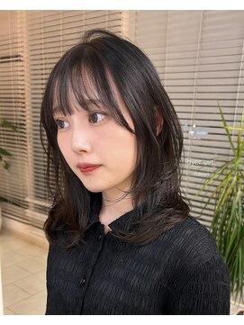 キアラ(Kchiara) ふんわりレイヤーカット