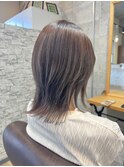 ミディアムレイヤーボブ　透け感グレージュ