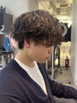 ゼスト パーク(ZEST PARK) ・ニュアンスパーマスペインカールシャドウパーマメンズパーマ