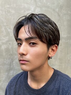 ヴィサージュバスク(VISAGE ba.s.k) トレンド感抜群♪センターパートスタイル