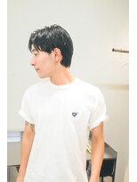 チカシツ(Chikashitsu) メンズカット/センター分け/かき上げ/黒髪