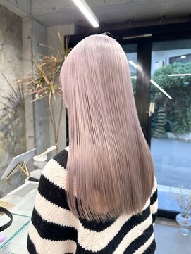 ブローチ(brooch) ミルクティーベージュ ケアブリーチ 静岡 草薙