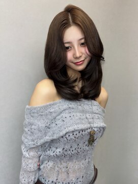 エミーバイモアムー(Emmie byMoremuu) ミディアムレイヤー