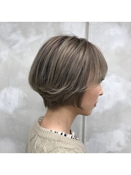 ザ デイ(THE DAY) グレージュ【ハイトーンカラー】