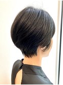 シルエットが上品な大人ボブ