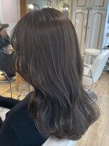 ネオリーブ チロル 横浜西口店(Neolive CiroL.)&nbsp;くすみベージュ　艶カラー　ヨシンモリ　モテ愛され