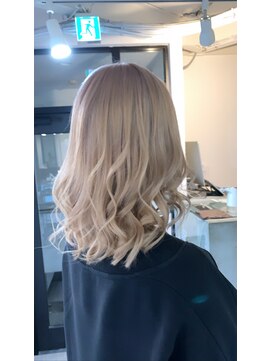 ラフ 難波店(LAFF) #黒髪#ボブルフ#ネビージュ#小顔#ワンレン