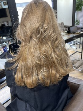 アルカナ 明治神宮前原宿(ARCANA) くすみベージュ　ケアブリーチ　レイヤーカット