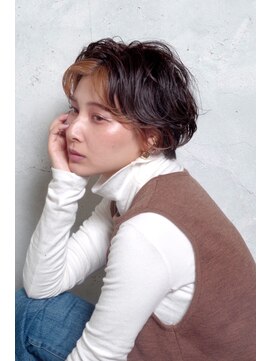 クシュ 所沢西口プロぺ通り(kusyu... ) ペールベージュセクションカラーグラデーションカラー外ハネボブ