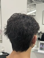 バース 梅田中崎町店(BIRTH)&nbsp;ニュアンスパーマセンターパートフェザーパーマ韓国メンズパーマ