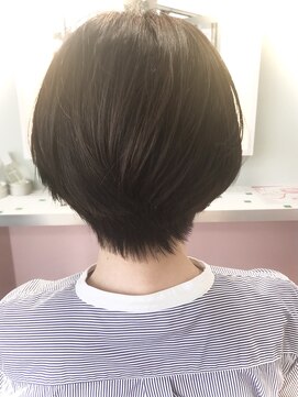 ビートリップ ヘアードレッシング(B trip hair dressing) 丸みショート