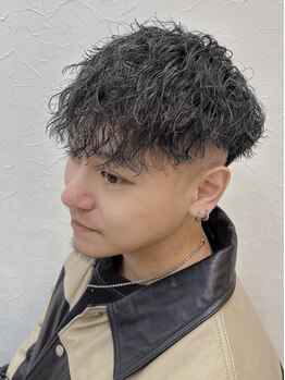ブロウ(BLOW)の写真/【デザインカット¥3300～】メンズカットならお任せ！苫小牧で出来る人が少ない”波巻パーマ”ご提案可能◎