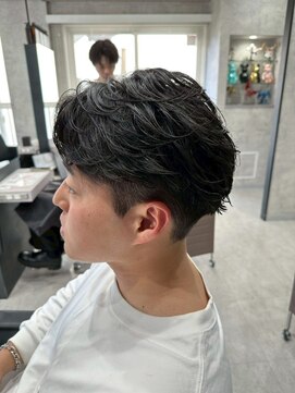 シャイン 大宮(SHINE) メンズカット/パーマ/ヘッドスパ/ブリーチ/眉毛/韓国/大宮/Men's