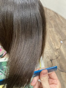 ユーリカ リチェルコ 四天王寺前夕陽ケ丘店 髪質改善カラー/ブラウンアッシュ