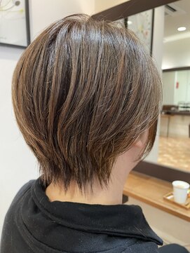 アイニ 河内小阪店(aini) 白髪ぼかしカラー白髪ぼかしハイライト大人ショート30、40、50代