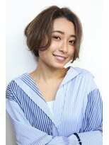 クロスオーバー(Cross Over)&nbsp;ベージュカラーのボブショートスタイル