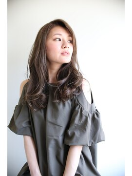 エピック(epic) epic hair 大人ならではの抜け感カールスタイル