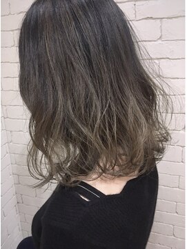 クロックレス (CLOCKLESS) グレージュ　×　グラデーション