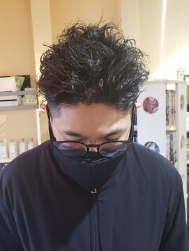 サムブリッジ(SOMEBRIDGE) ★ツイストピンパーマのメンズパーマ★フェード【SOMEBRIDGE】