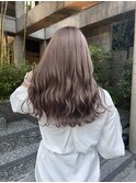 淡いミルクティーカラー