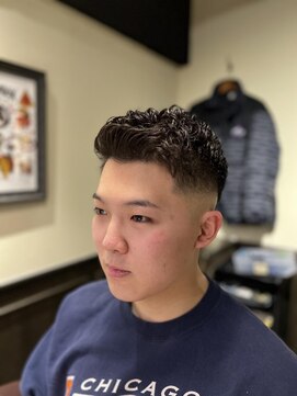 バレス 田町(BALES) スキンフェード+アイロンパーマ