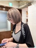 切りっぱなしボブ/シルキーベージュ/レイヤーボブ
