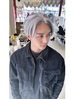 シュウ(shu)&nbsp;ホワイト×ブラックローライト