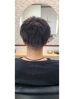 ヒロ美容室&nbsp;ツーブロックショートレイヤー